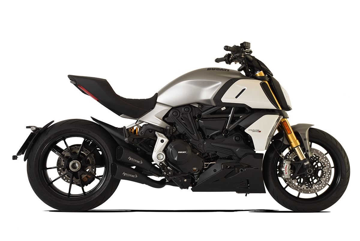HYDROFORM SHORT R BLACK|マフラー装着車両・全体