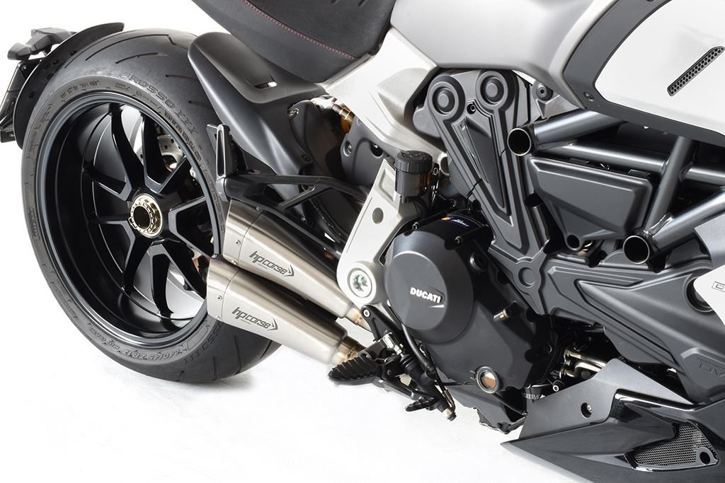 HYDROFORM SHORT R SATIN 公式画像 2